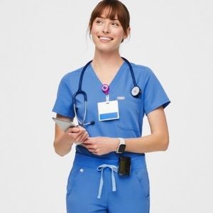 NWT Figs Catrina One Pocket Scrub Top Blue Size Small
